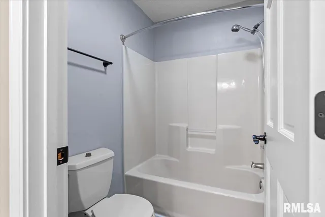 $520,000 | 2315 Chesapeake Landing, Springfield, IL 62712