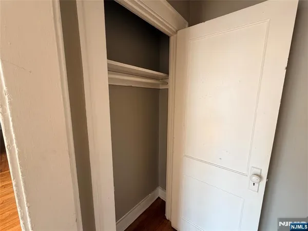 $1,400 | 16 Irving Street, Unit C6, Newark, NJ 07104