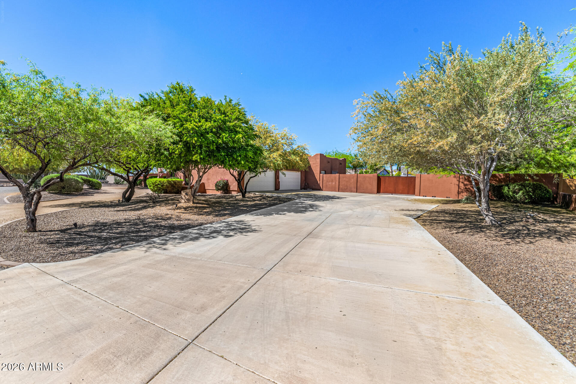 2324 La Verna Way Phoenix, AZ 85086 - Photo 9 of 79 08-La Verna