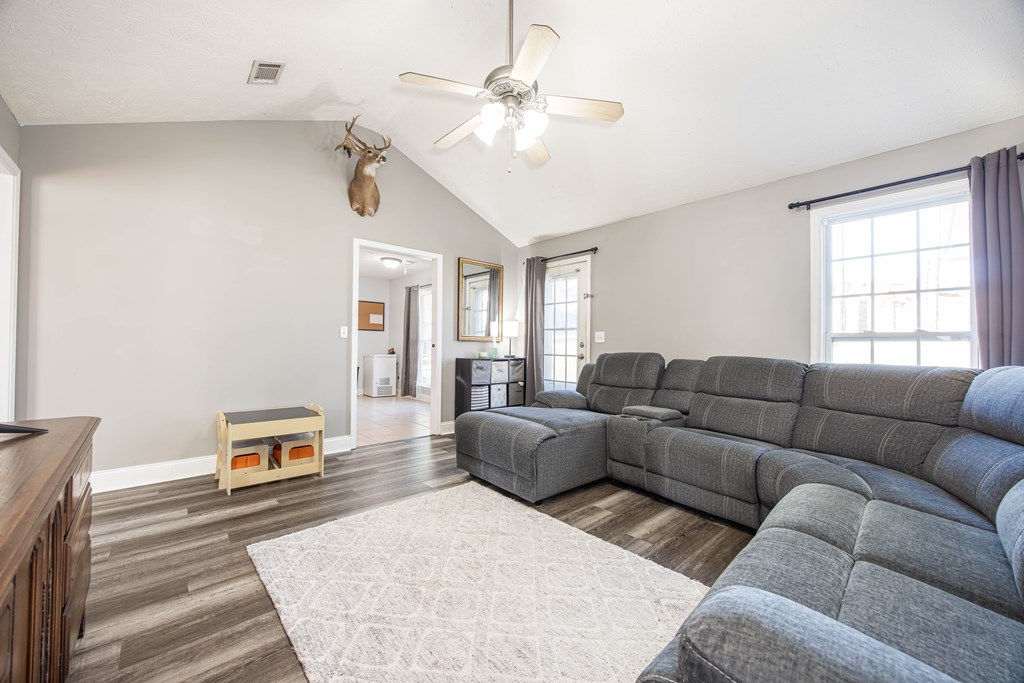 90 Lee Road Phenix City, AL 36870 - Photo 5 of 19 Gallery Image 5