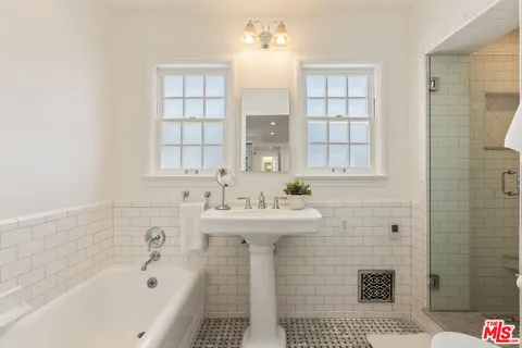 $2,795,000 | Undisclosed Address, Los Angeles, CA 90036