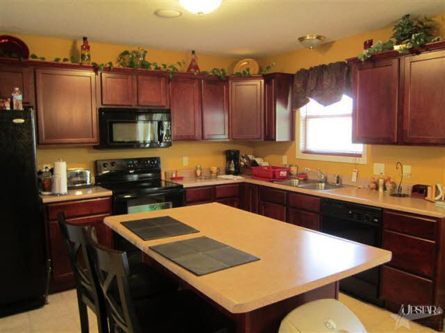 2101 Plateau Point Fort Wayne, IN 46808 - Photo 3 of 16