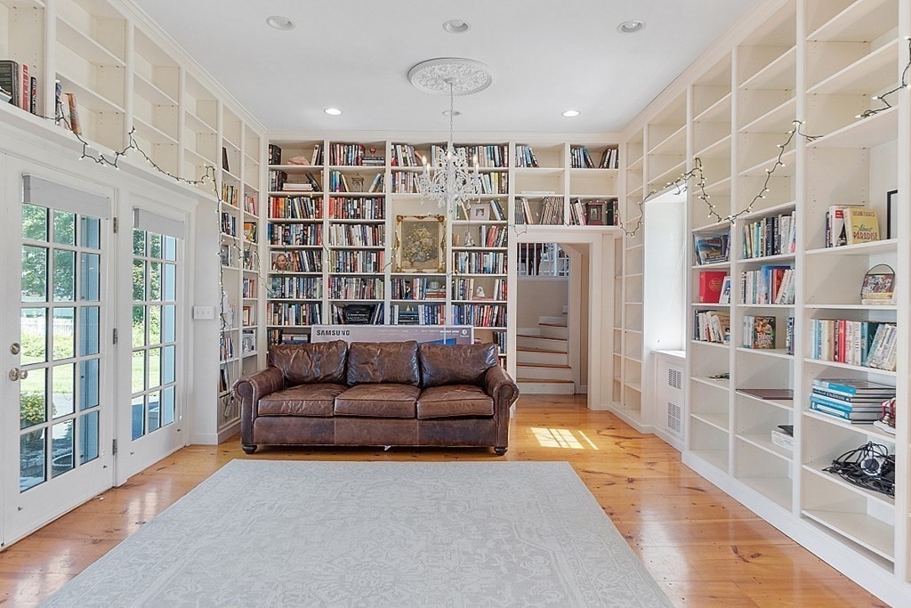 24 Neck Road Lancaster, MA 01523 - Photo 17 of 38