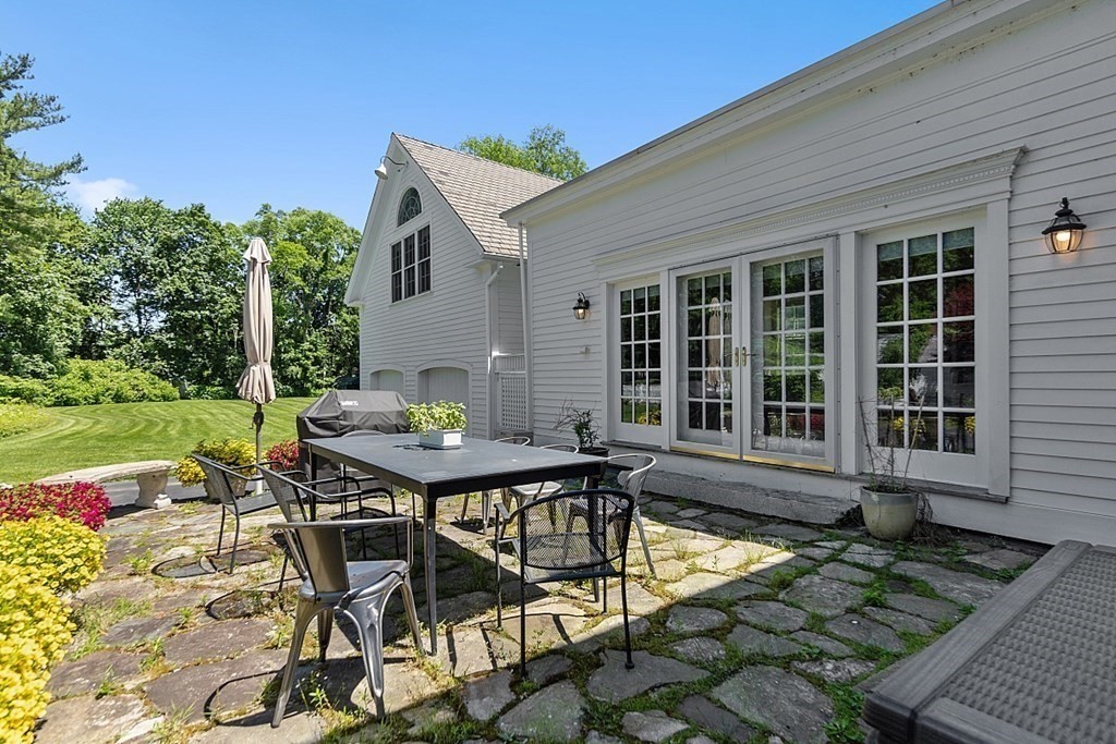 24 Neck Road Lancaster, MA 01523 - Photo 34 of 38