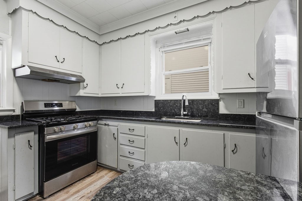 271 Mulberry Street Fall River, MA 02721 - Photo 14 of 29