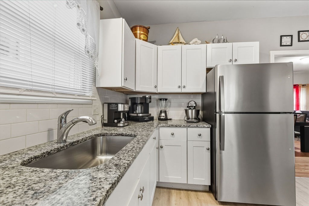 271 Mulberry Street Fall River, MA 02721 - Photo 3 of 29