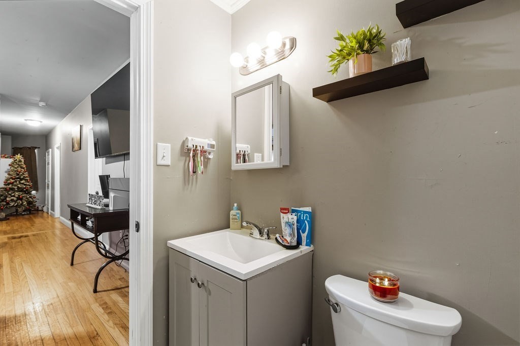 271 Mulberry Street Fall River, MA 02721 - Photo 9 of 29