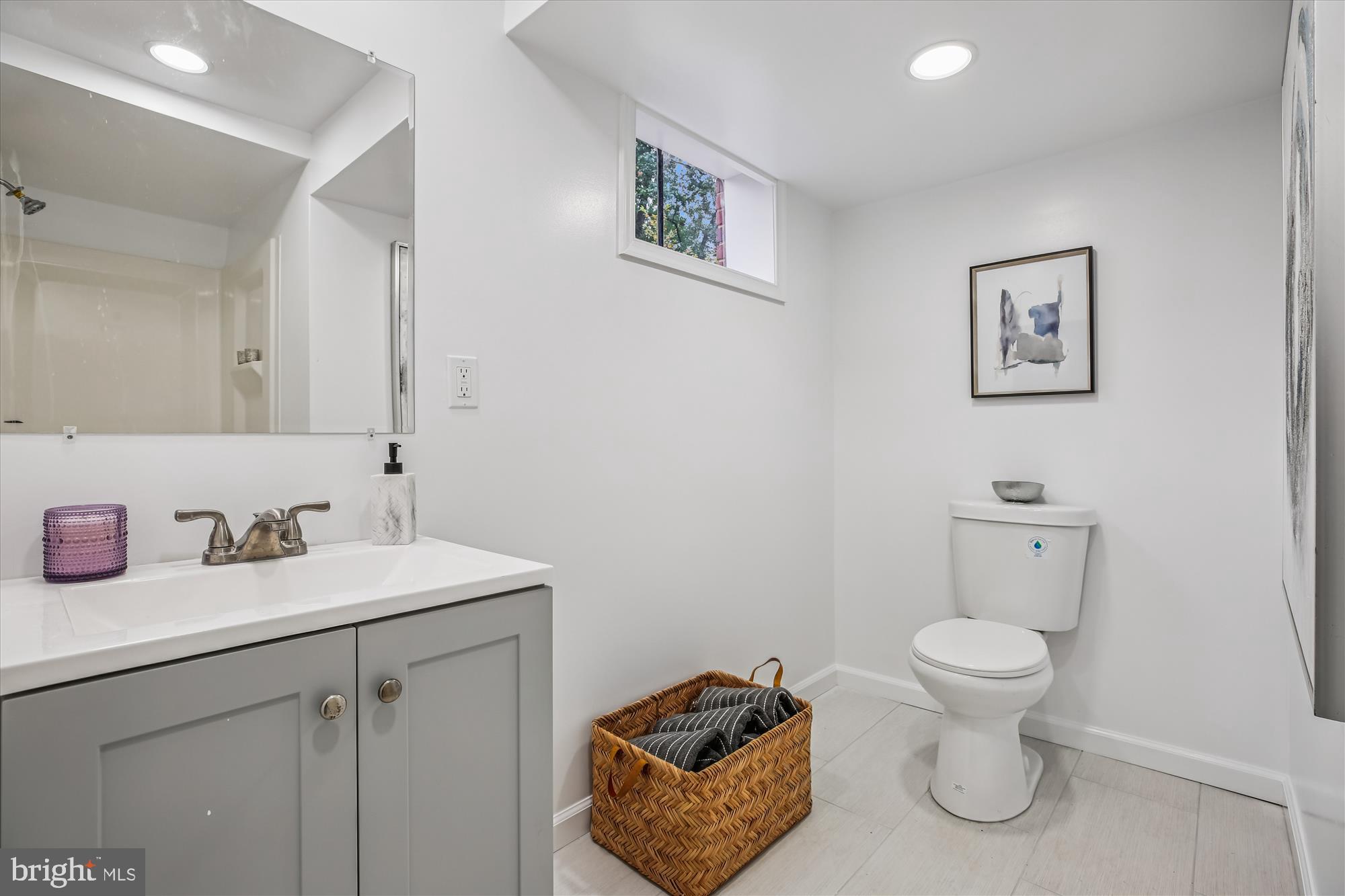 11502 Nairn Road Silver Spring, MD 20902 - Photo 31 of 43 a bathroom with a toilet and a sink