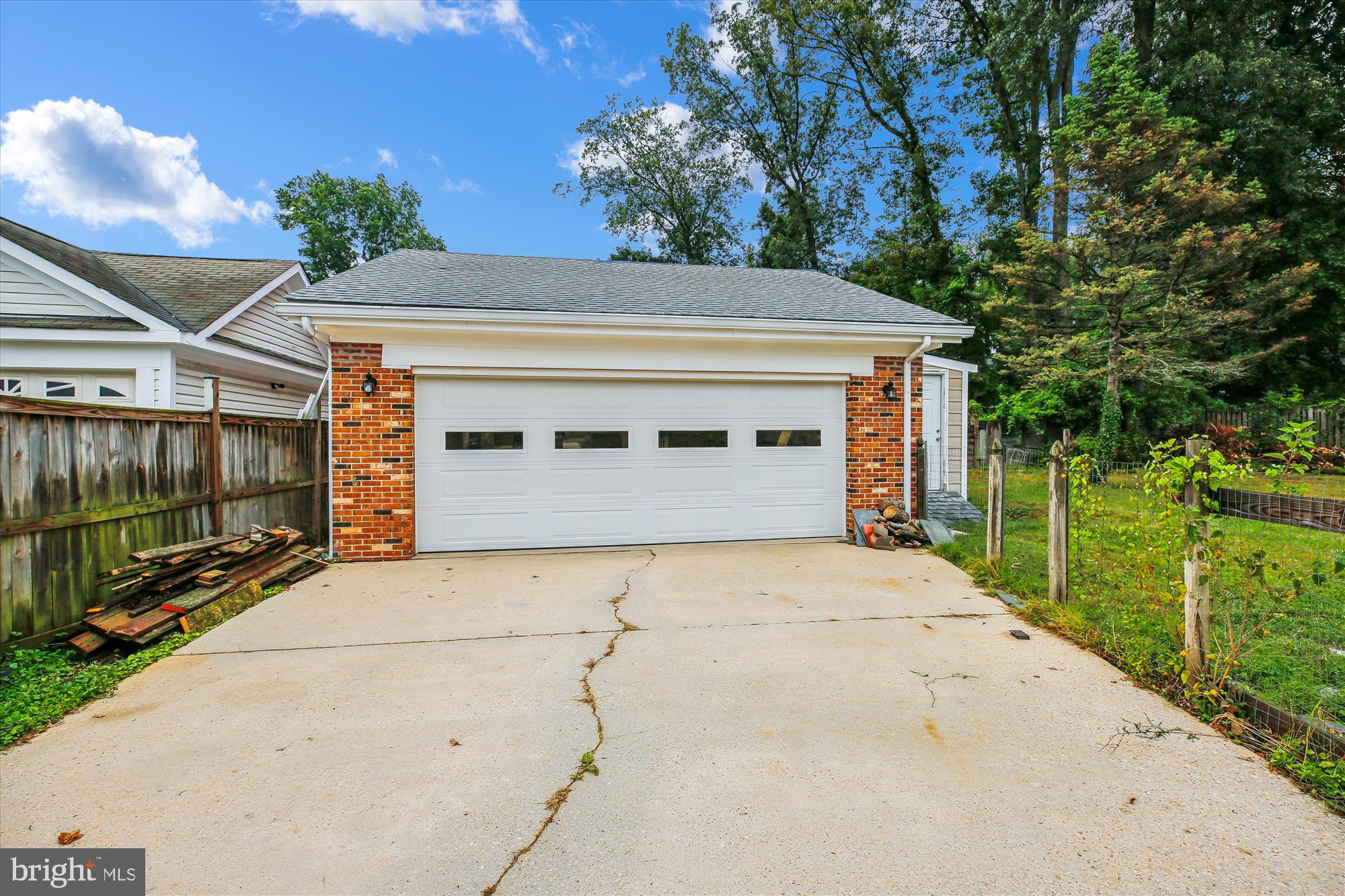 11502 Nairn Road Silver Spring, MD 20902 - Photo 40 of 43 a view of garage and yard