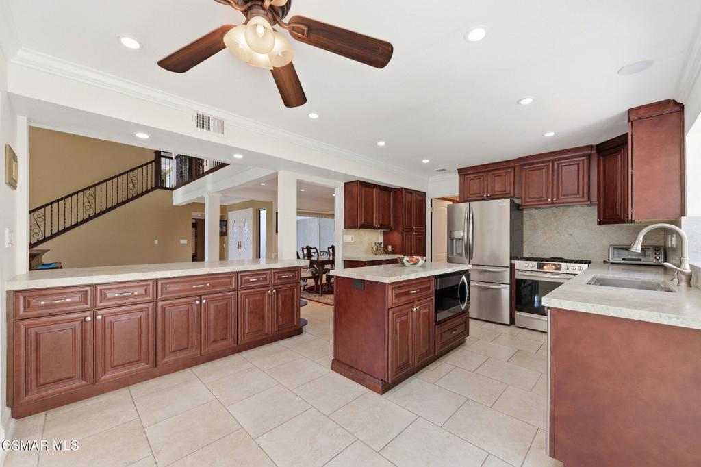 939 Ranch House Road Westlake Village, CA 91361 - Photo 12 of 57