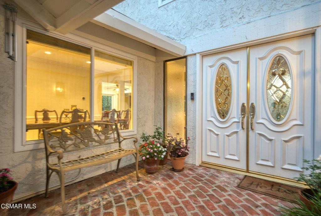 939 Ranch House Road Westlake Village, CA 91361 - Photo 3 of 57