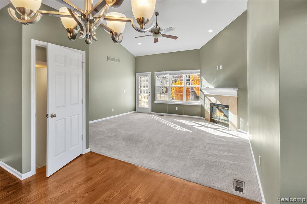 730 East Bluff Court Rochester Hills, MI 48306 - Photo 5 of 34