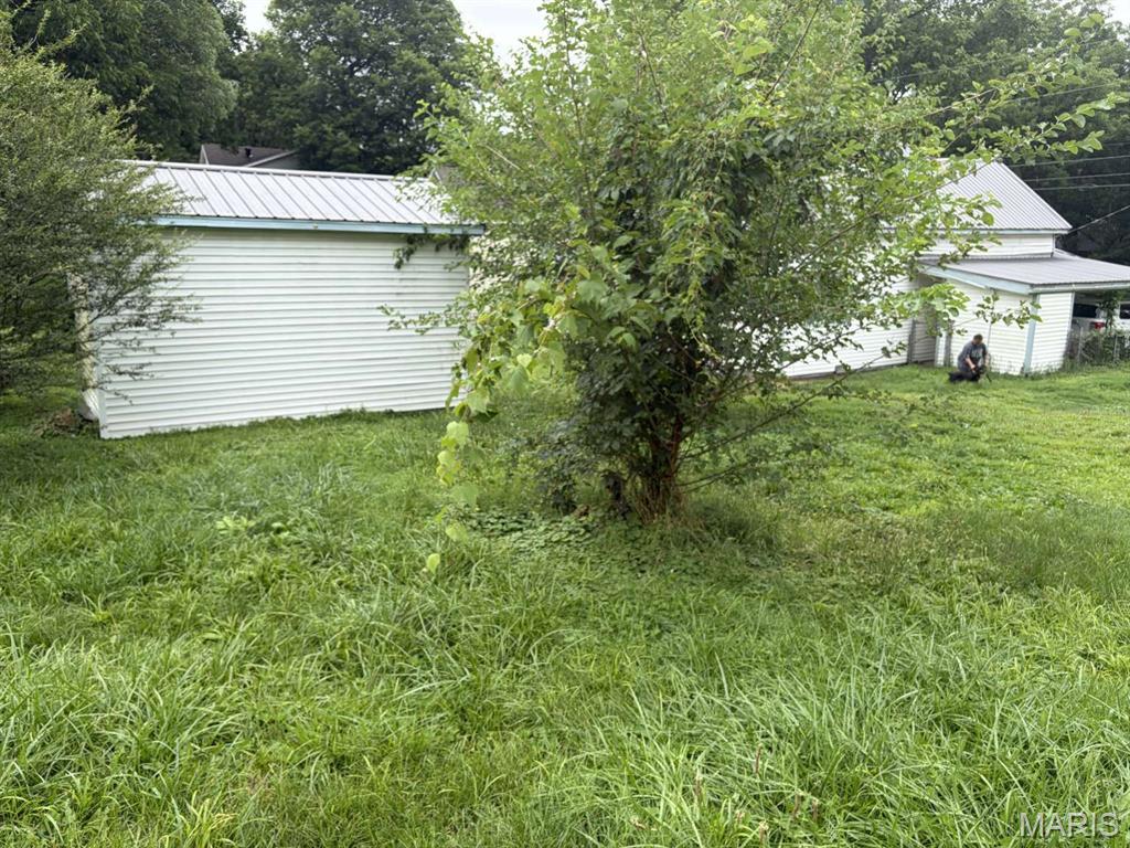1005 Spring Street Poplar Bluff, MO 63901 - Photo 3 of 14