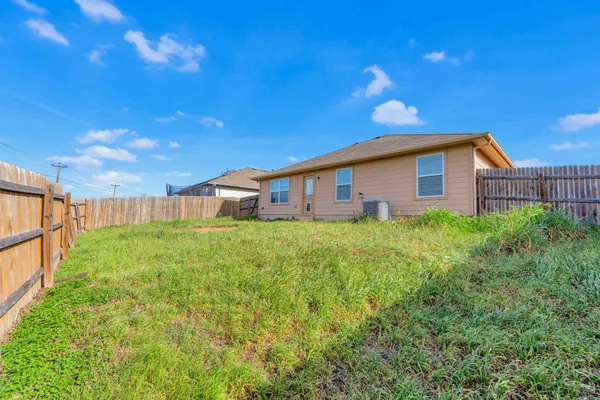 $2,100 | 18125 Ryegate Drive, Manor, TX 78653