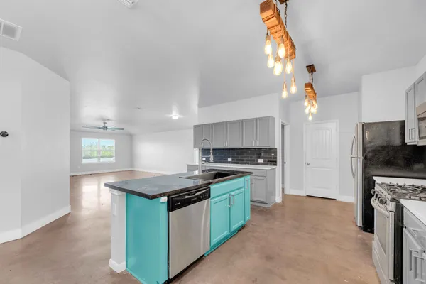 $2,100 | 18125 Ryegate Drive, Manor, TX 78653