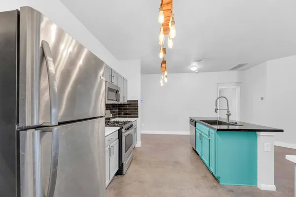 $2,100 | 18125 Ryegate Drive, Manor, TX 78653