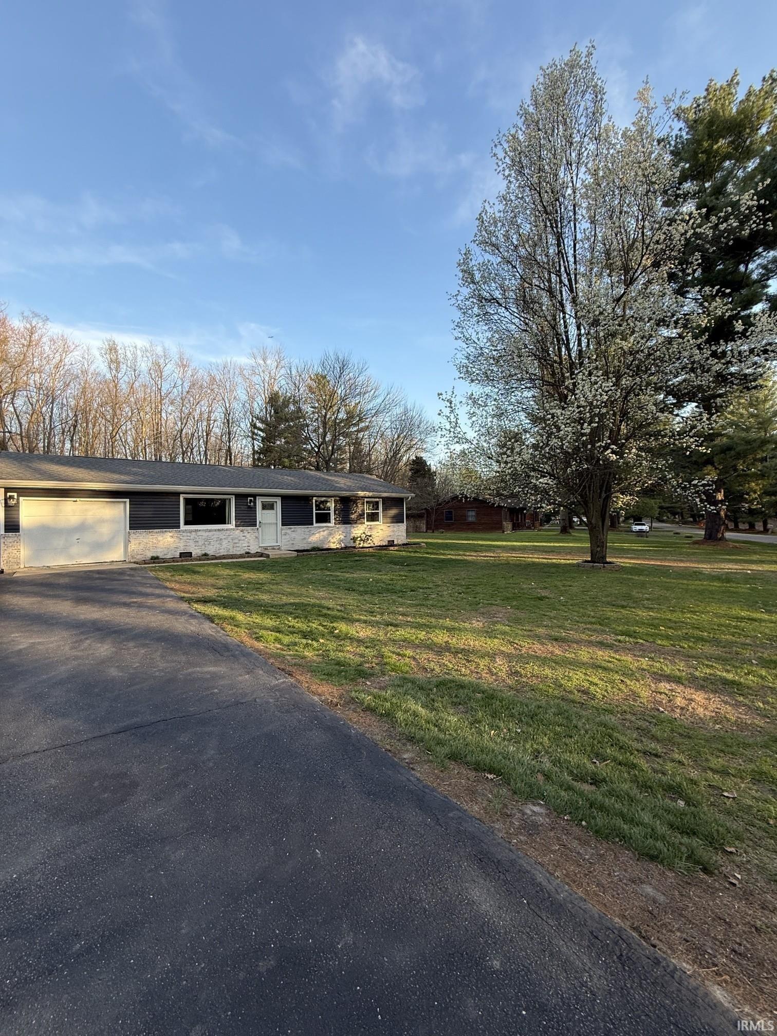 1579 South Ridgeview Road Logansport, IN 46947 - Photo 2 of 19