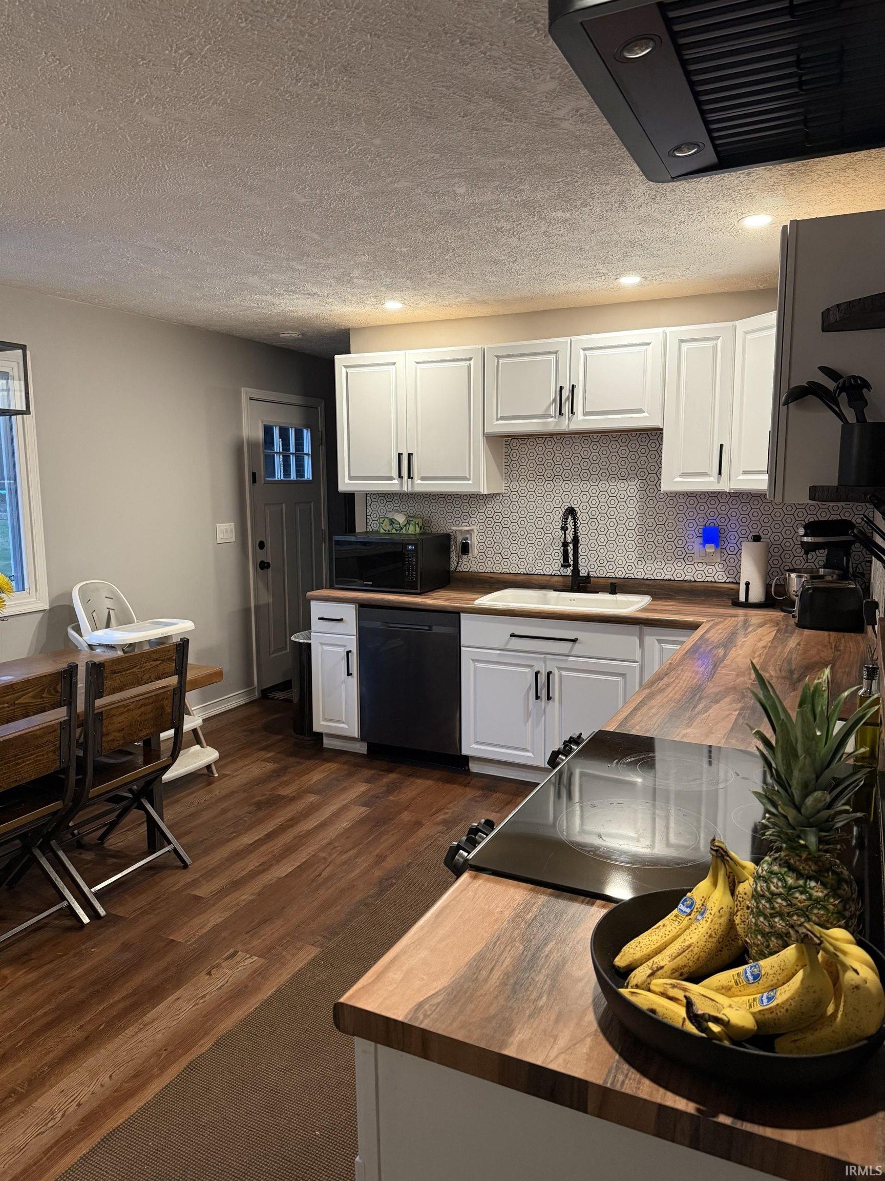 1579 South Ridgeview Road Logansport, IN 46947 - Photo 4 of 19