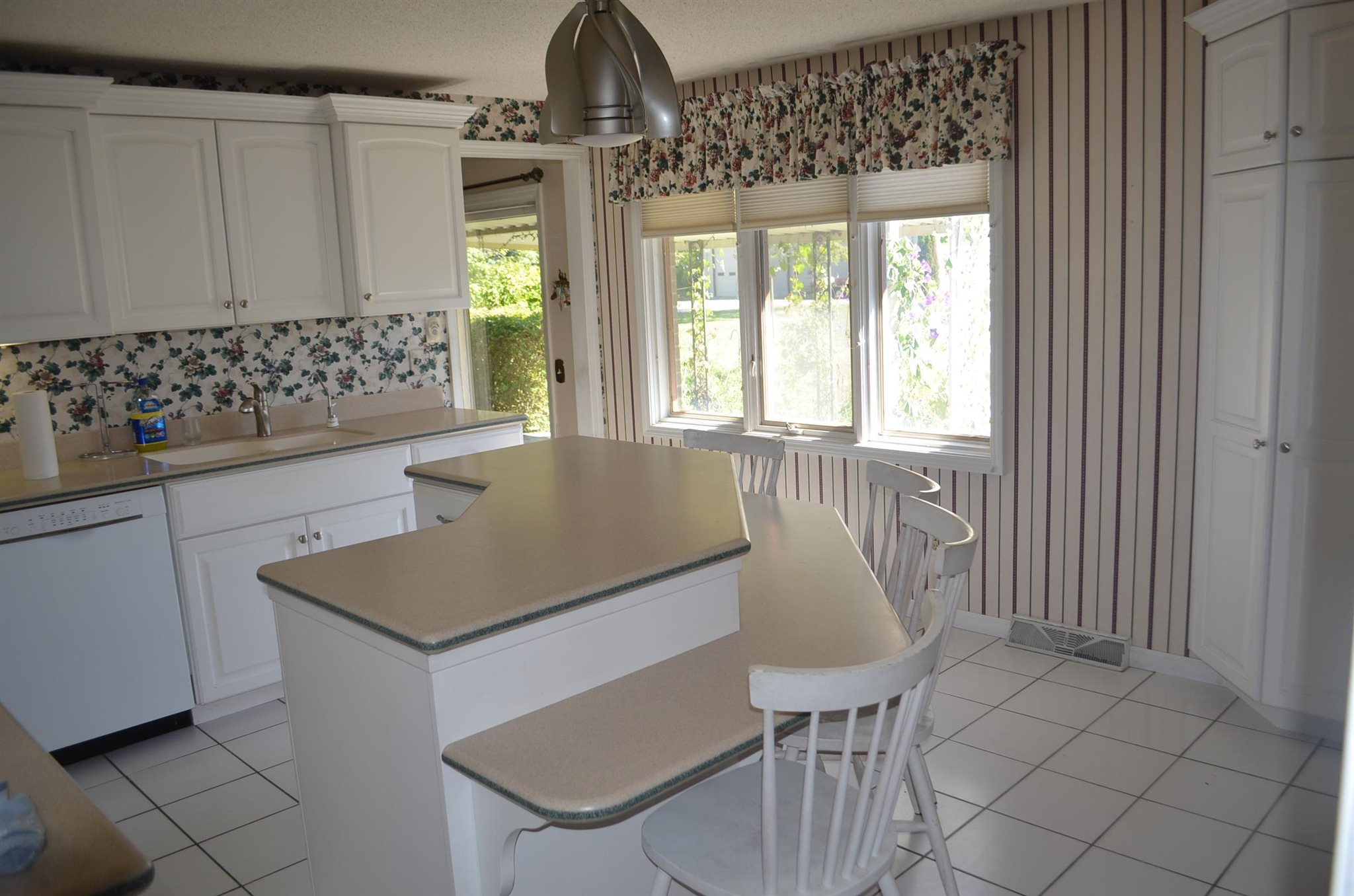 11335 Marion Center Road Hoagland, IN 46745 - Photo 5 of 33 Gallery Image 5