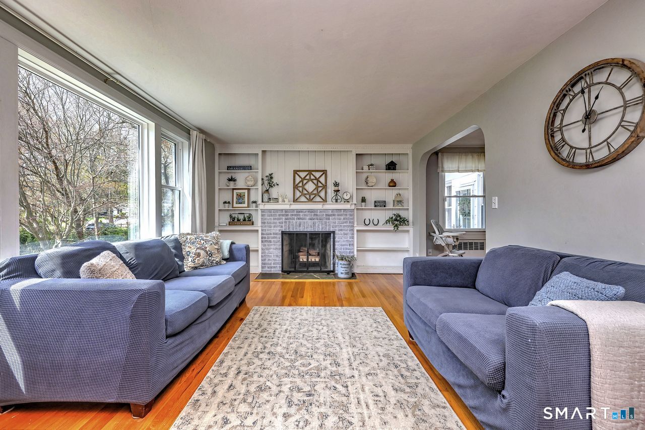 343 Smith Farm Road Orange, CT 06477 - Photo 7 of 40