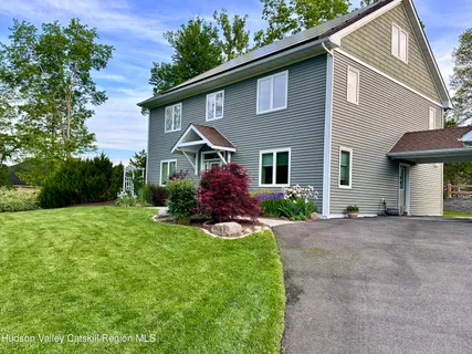 $1,285,000 | 10 Taylor Street, New Paltz, NY 12561