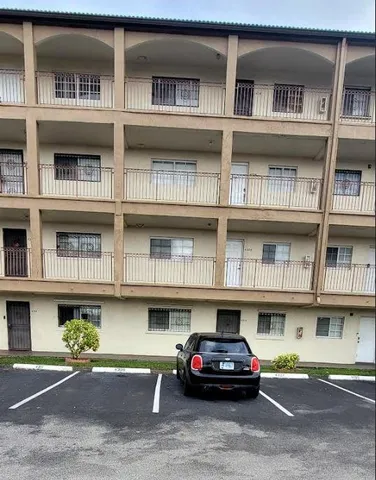 $2,550 | 8851 Northwest 119th Street, Unit 4308, Hialeah Gardens, FL 33018