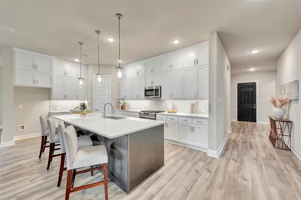 $449,990 | 765 Shinnery Oak Way, Waxahachie, TX 75165