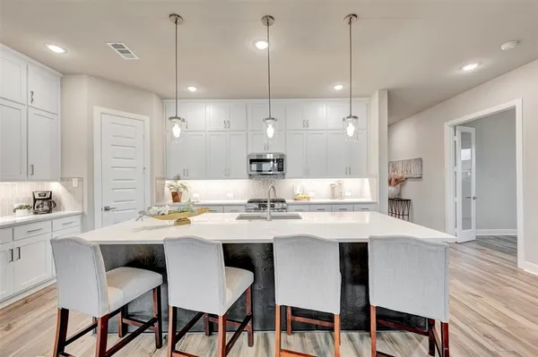 $449,990 | 765 Shinnery Oak Way, Waxahachie, TX 75165