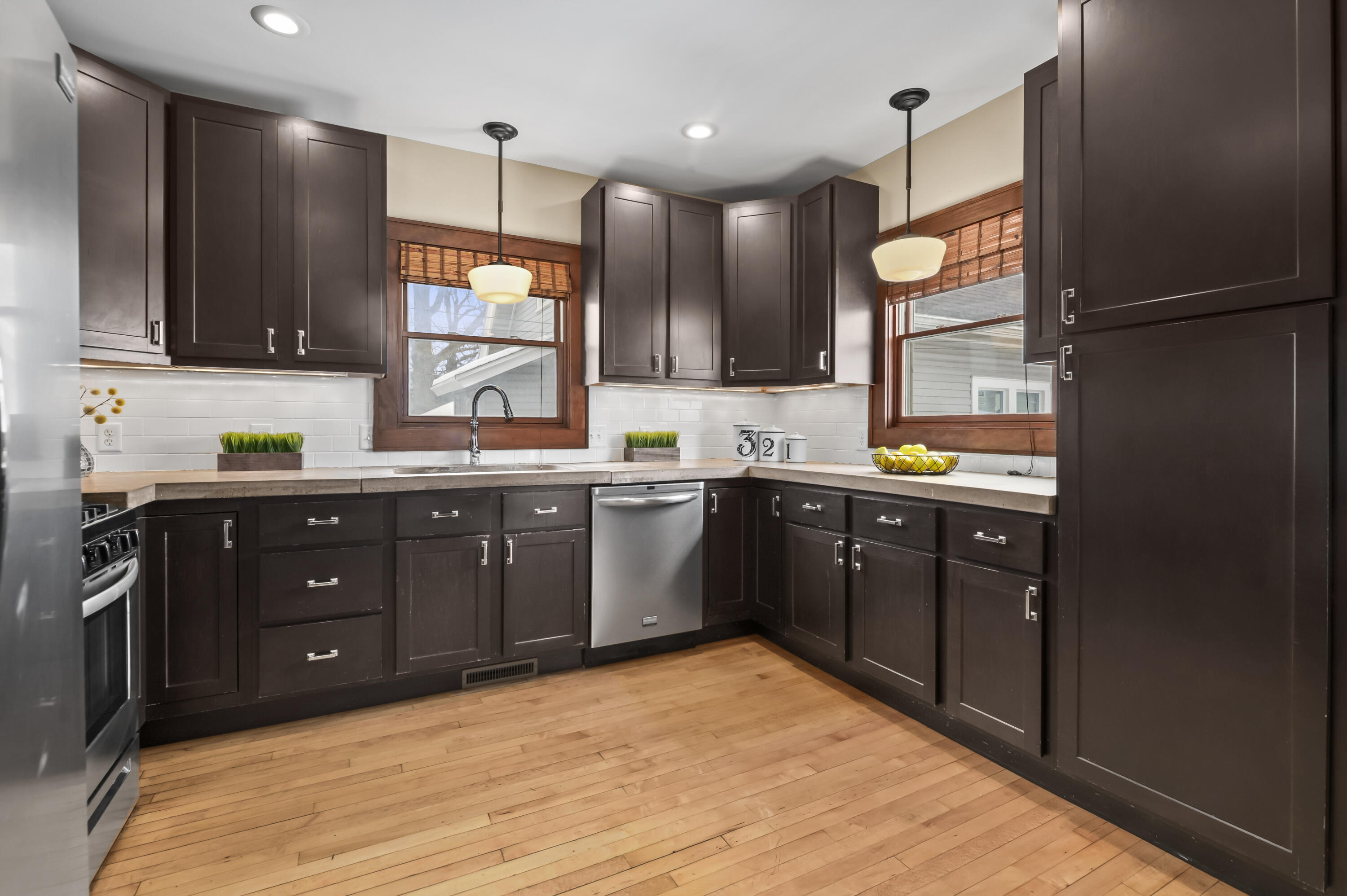 2735 South Greeley Street Milwaukee, WI 53207 - Photo 11 of 37 Updated Kitchen