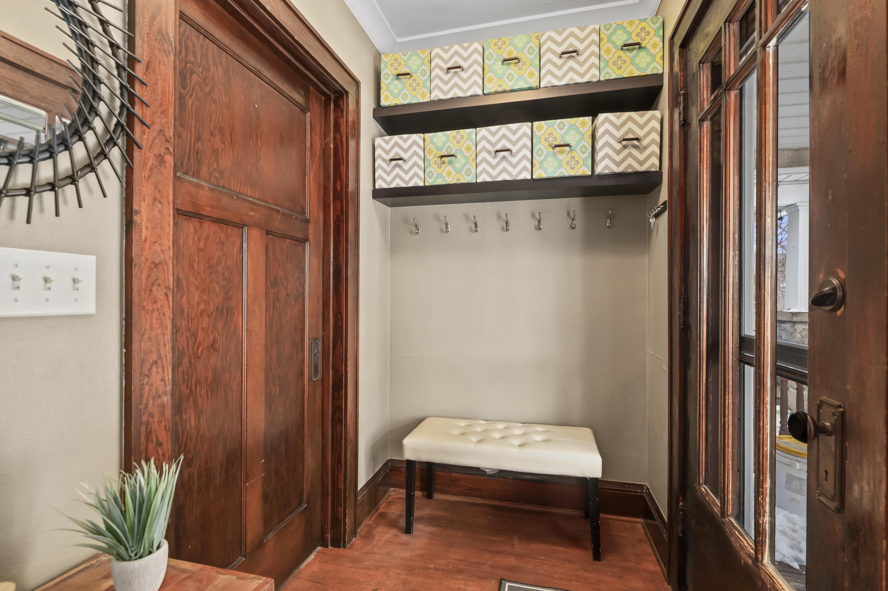 2735 South Greeley Street Milwaukee, WI 53207 - Photo 3 of 37 w/storage shelves