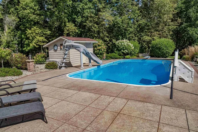 $750,000 | 14415 Highway 13, North Manchester, IN 46962