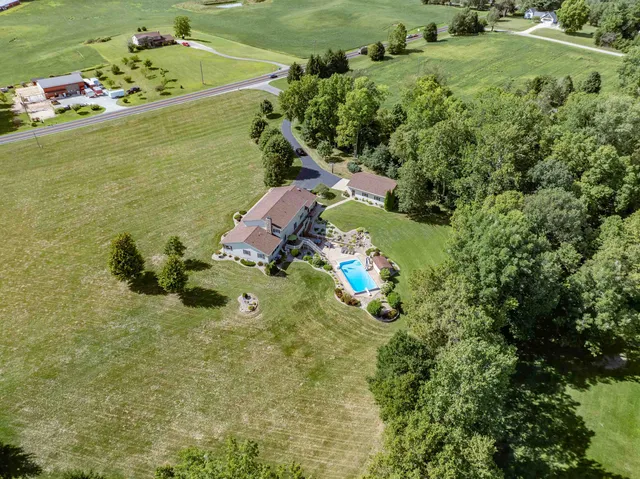 $750,000 | 14415 Highway 13, North Manchester, IN 46962
