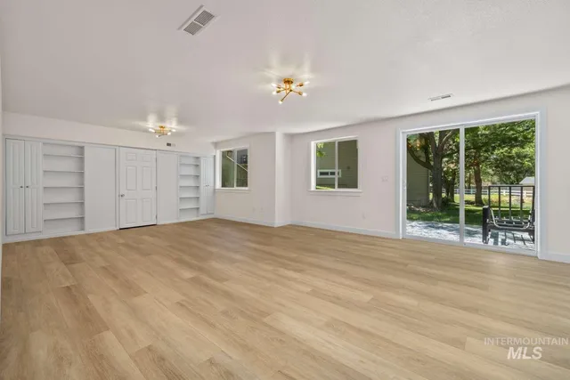 $624,999 | 725 North Eagle Road, Eagle, ID 83616