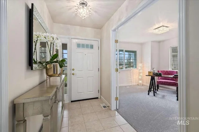 $624,999 | 725 North Eagle Road, Eagle, ID 83616