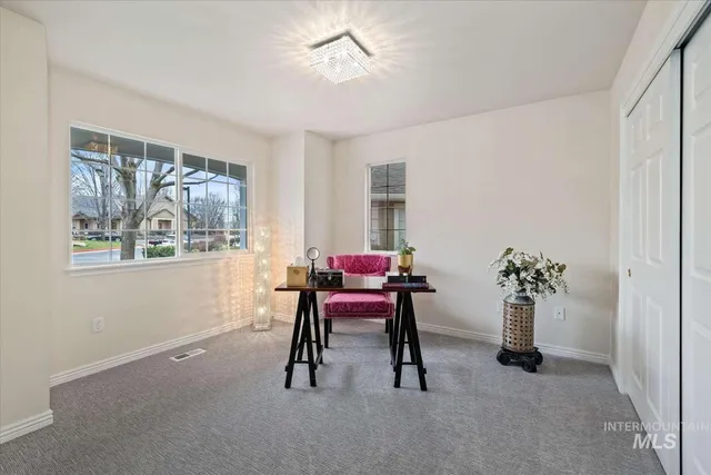 $624,999 | 725 North Eagle Road, Eagle, ID 83616