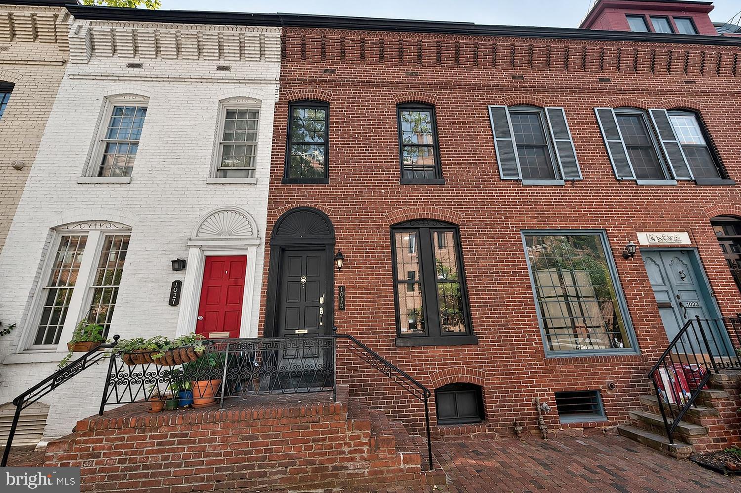 1025 30th Street Northwest Washington, DC 20007 - Photo 1 of 35