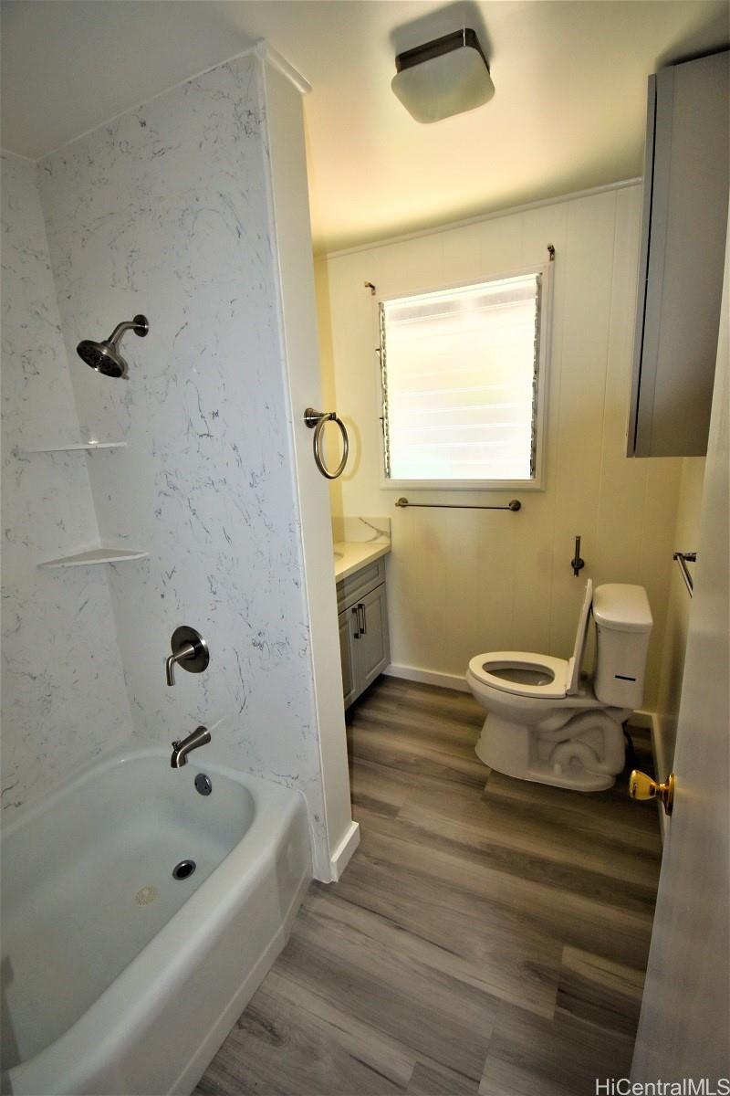 172 Puiwa Road Honolulu, HI 96817 - Photo 18 of 23 Guest Bathroom