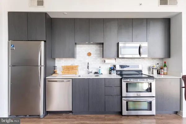 $2,600 | 460 New York Avenue Northwest, Unit 803, Washington, DC 20001