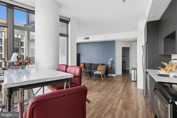 $2,600 | 460 New York Avenue Northwest, Unit 803, Washington, DC 20001