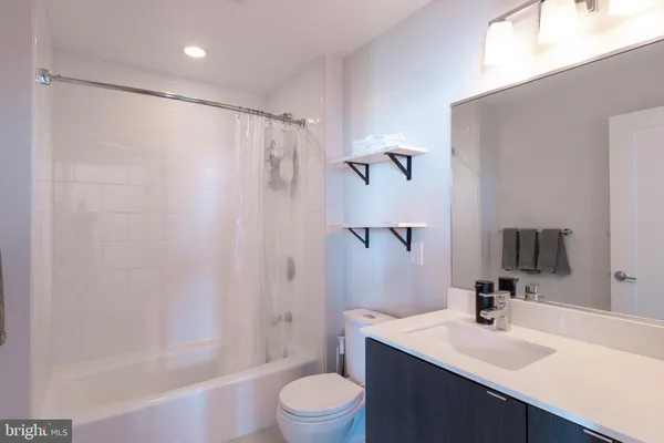 $2,600 | 460 New York Avenue Northwest, Unit 803, Washington, DC 20001