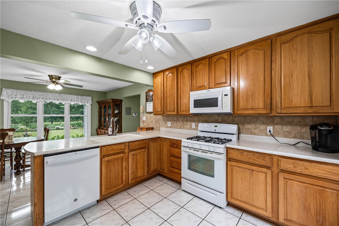 8 Summer Ridge Circle Clarkson, NY 14420 - Photo 12 of 49