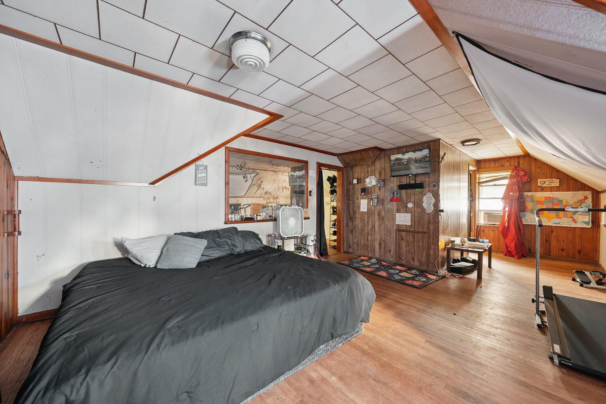 17360 Mansfield Street Detroit, MI 48235 - Photo 14 of 22 17360-Mansfield-St-Detroit-MI-4823-Windo