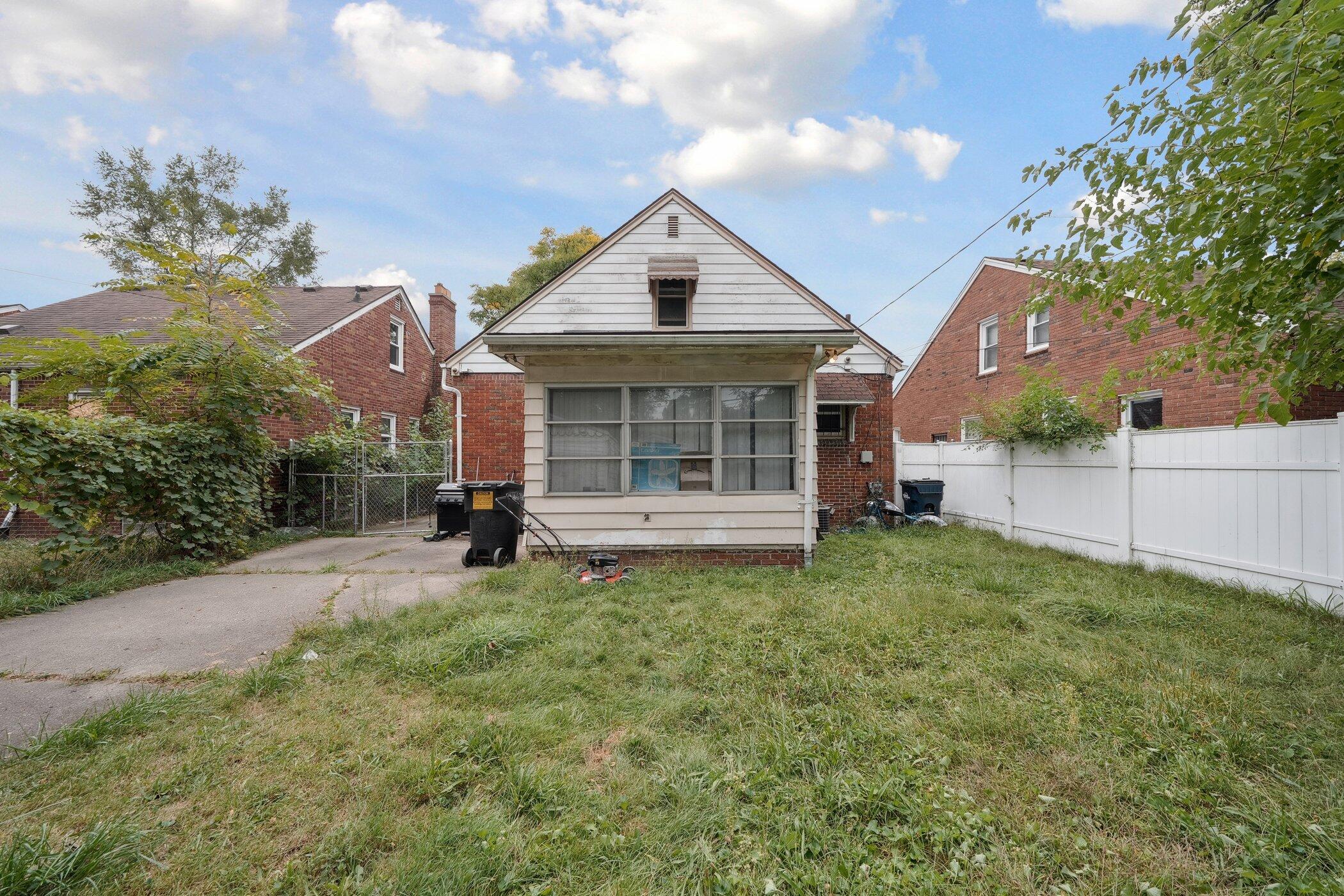 17360 Mansfield Street Detroit, MI 48235 - Photo 21 of 22 17360-Mansfield-St-Detroit-MI-4823-Windo