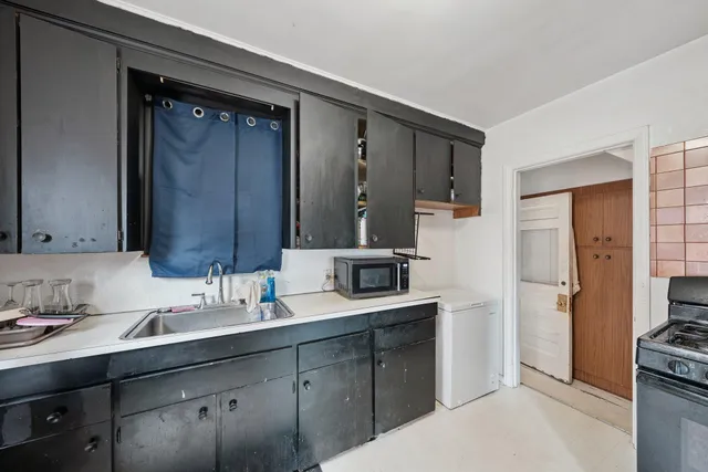 $110,000 | 17360 Mansfield Street, Detroit, MI 48235