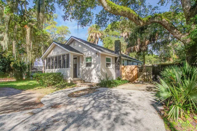 $999,000 | 112 West Huron Avenue, Folly Beach, SC 29439