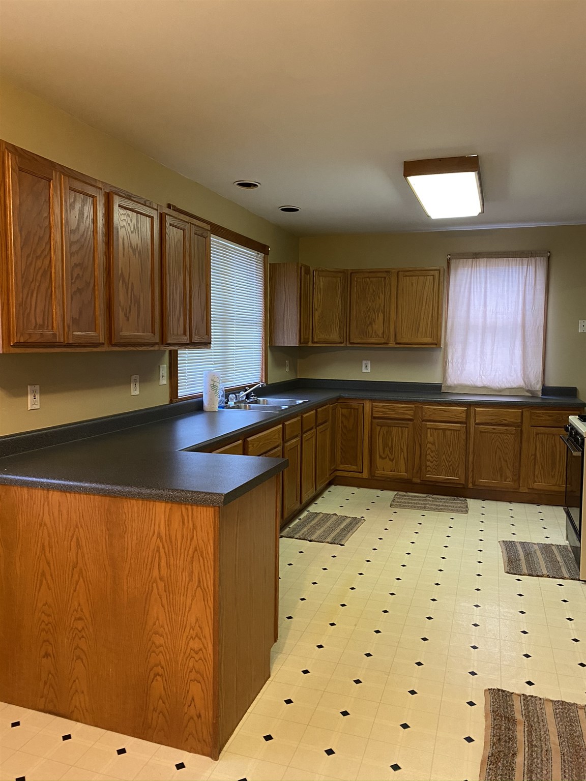 516 East Washington Street Rensselaer, IN 47978 - Photo 3 of 22 Gallery Image 3
