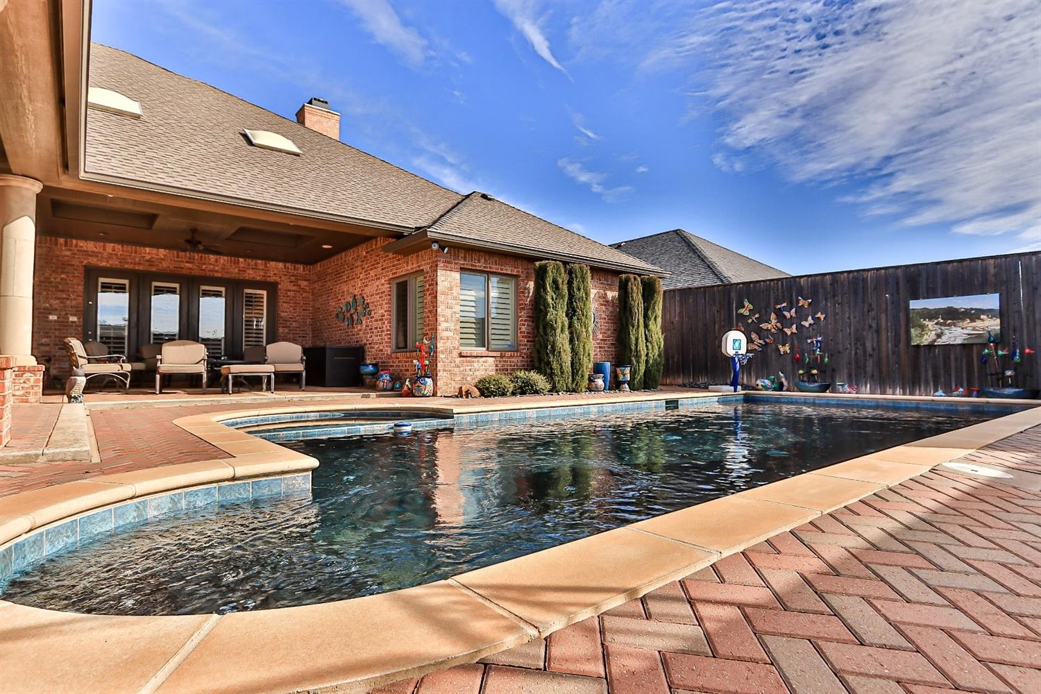 Enjoy relaxing in the backyard by the Swimming Pool