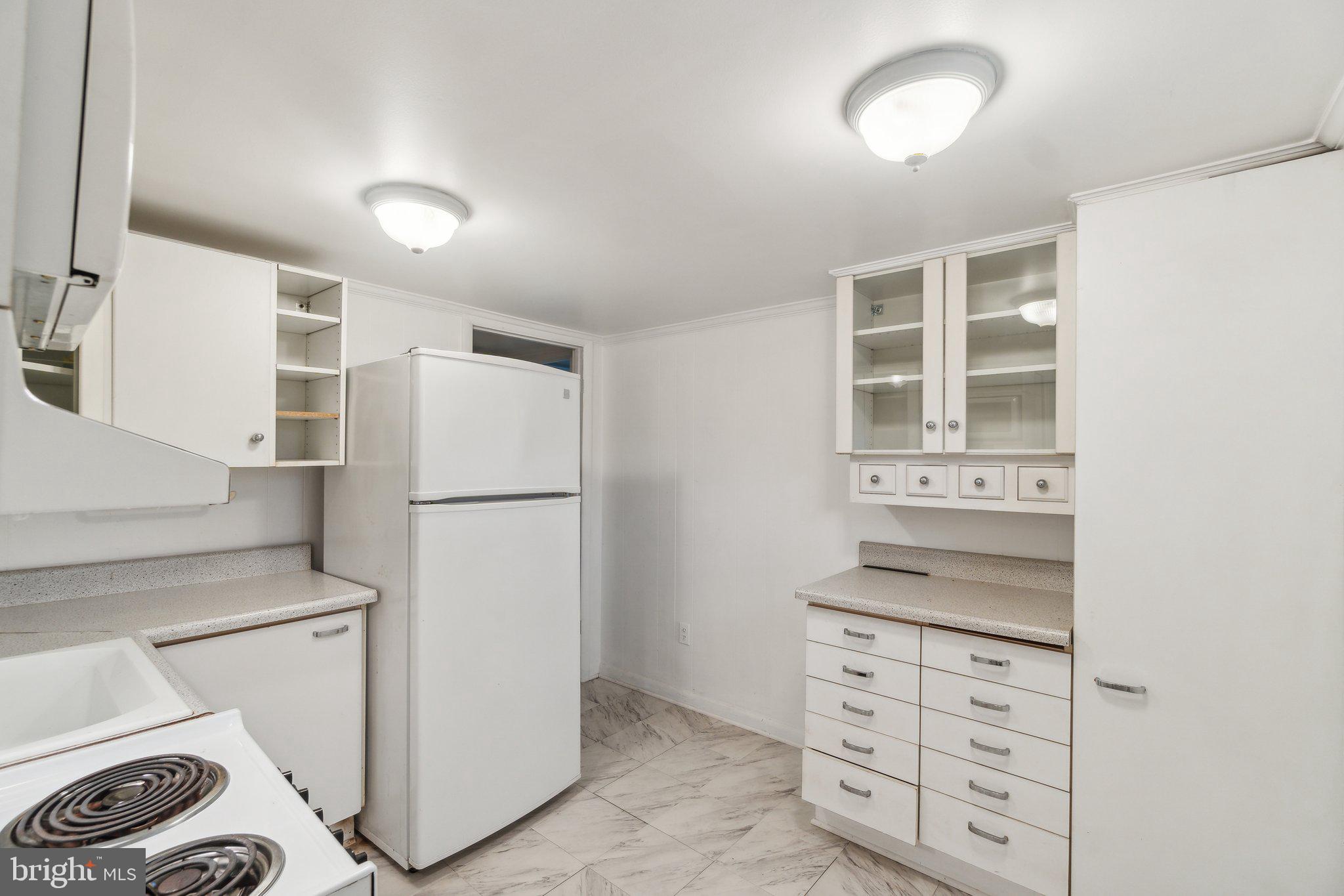 9303 Sutton Place Silver Spring, MD 20910 - Photo 35 of 45 Gallery Image 35