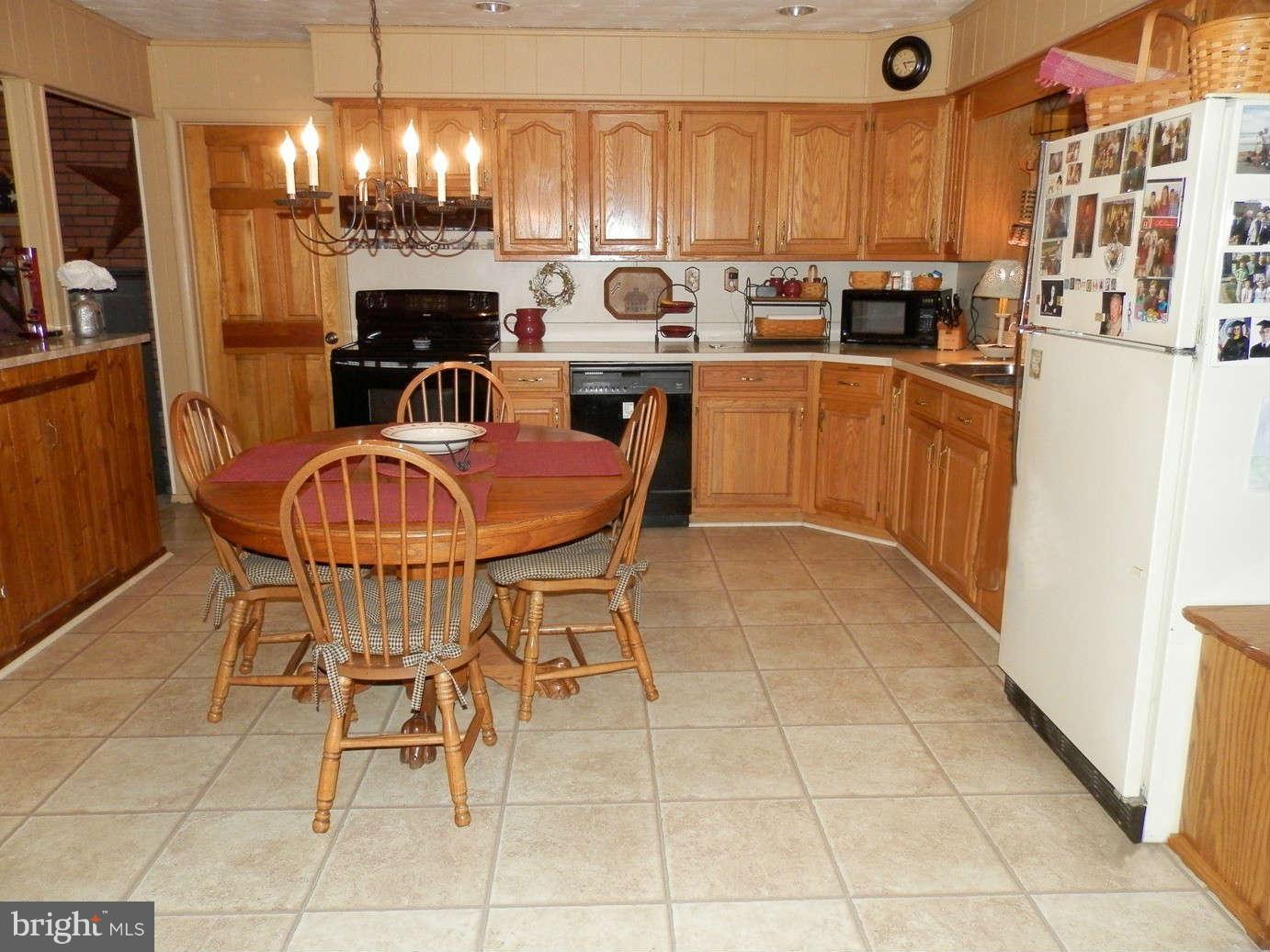 643 Hook Road Westminster, MD 21157 - Photo 5 of 27 Kitchen