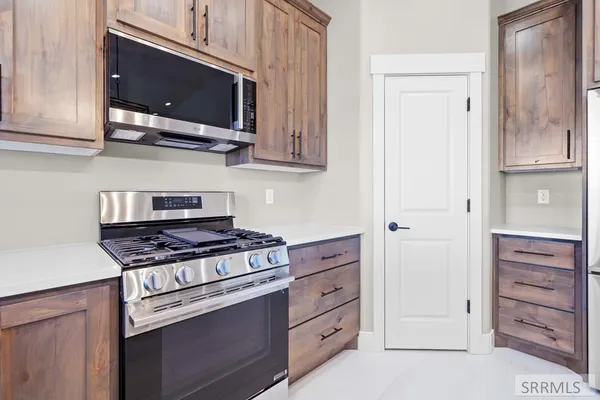 $585,000 | 1649 Palm Spgs Drive, Idaho Falls, ID 83404